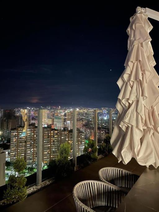 Apartamento Luxury Penthouse Prishtina Pristina Exterior foto